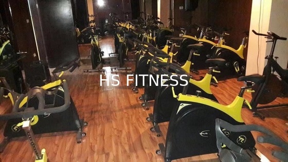 라이프 피트니스 상업적 회전 자전거 체육관 기계 전송 유형 수입된 벨트